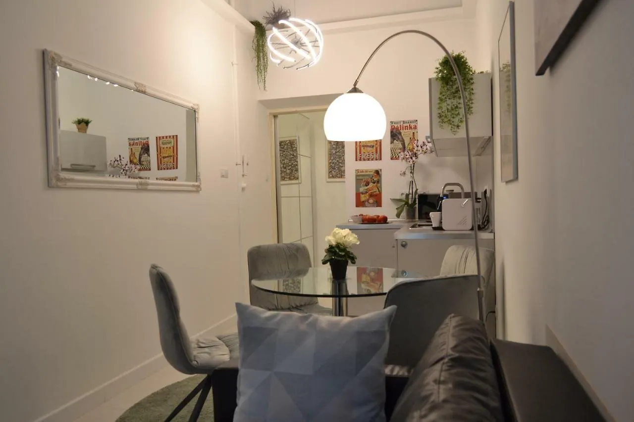 City Corso Apartman Budapest 0*,